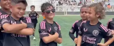 Ciro Messi se lució con un golazo de tiro libre y su festejo sorprendió a todos