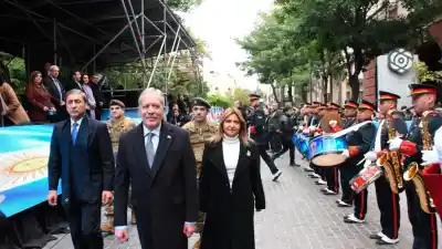 Emotivo discurso por el Día de la Independencia: “La patria la hacemos todos los días”