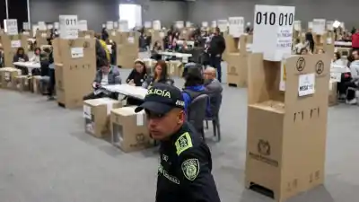 128.000 militares y 120.000 policías: el gigantesco operativo para custodiar las elecciones en Colombia