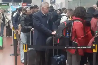 Jaldo viajó a Buenos Aires: Reunión con Gobernadores, Ley Bases y Acuerdo Fiscal