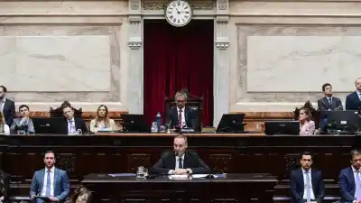 La estrategia que usó Adorni para esquivar a la oposición y quedar blindado