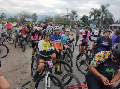 Se corrió la “Primera Vuelta a Santa Lucía de Mountain Bike”