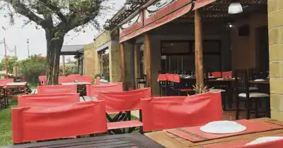 Hacía pedidos a una parrilla y pagaba con comprobantes falsos: cayó en la entrega