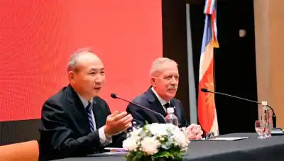 Embajador de China destaca a Santiago como potencia agroindustrial y abre una puerta millonaria