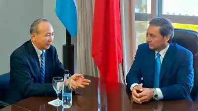 Visita de alto nivel: el embajador de China llegó a la provincia y dejó un mensaje que pocos esperaban