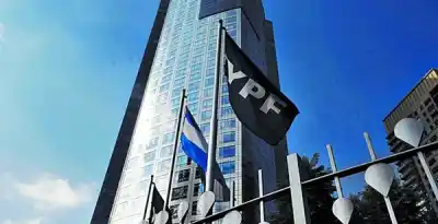 Invertía $500.000 en YPF y lo que pasó después dejó helados a los analistas