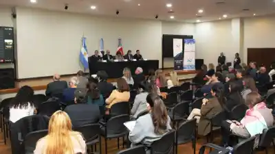 Ciencia y Justicia se dan la mano en un histórico encuentro que promete cambiar las reglas del juego judicial