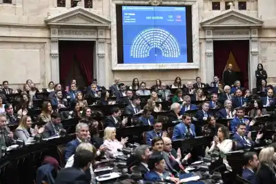 El Gobierno envió cuatro proyectos al Congreso: qué hay detrás del super-RIGI y la derogación del etiquetado frontal