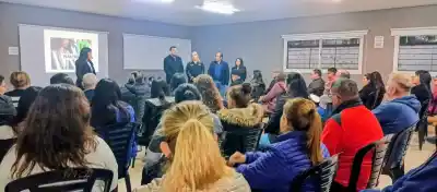Explorando nuestro presente: “Taller de Inteligencia Artificial. La revolución de la innovación tecnológica en la ciudad de Monteros”