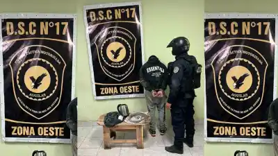 Quiso escapar de la policía, pero su propia familia terminó empeorando todo