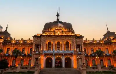Iluminan la Casa de Gobierno con un color que tiene un mensaje oculto: ¿qué buscan visibilizar?