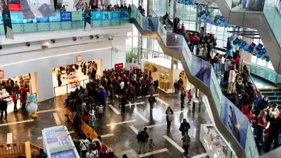 Abrió un nuevo local de la cadena china y lo que pasó afuera es furor total