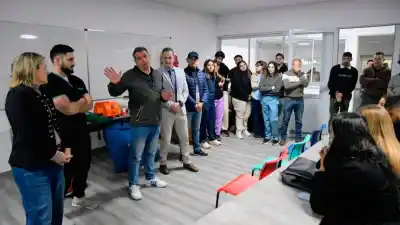 Simulación de alto vuelo: así se preparan los equipos médicos para salvar vidas pediátricas