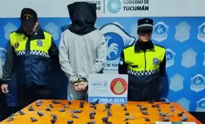 Huyó de la policía con una mochila azul: lo que hallaron adentro sorprendió a todos