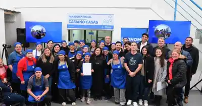 Abrió una panadería social en Rosario: enseñarán a hacer pan y facturas gratis, y lo producido irá a comedores