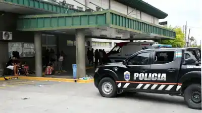 Pelea en la madrugada termasena: lo apunalaron en el torax y termino en el Hospital Regional