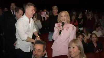 Mirtha Legrand salió al teatro pese al frío y su reacción con la obra que nadie esperaba