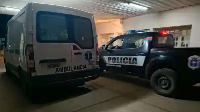 Embistió a una mujer en plena avenida, le fracturó la cadera y huyó: la búsqueda del motociclista que aterrorizó Añatuya