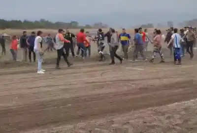 VIDEO| Las Piñas Opacaron por unos Minutos la Fiesta Motor del Speedway en Monteros