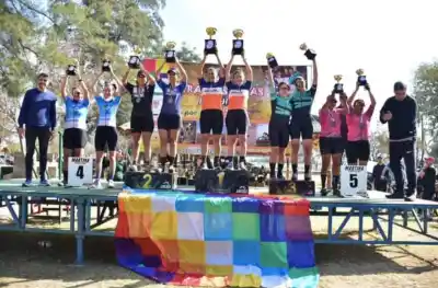 La Legión Monteriza Brilló en Santiago: Triunfos en el MTB Tras las Sendas