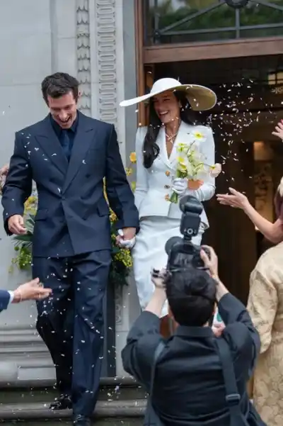 Ella dijo ‘sí’ en secreto: la boda sorpresa de Dua Lipa que nadie esperaba