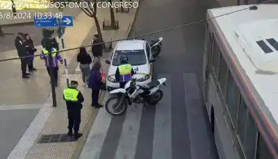 VIDEO| Taxista agrede a un agente de tránsito en pleno microcentro de la Capital Tucumana