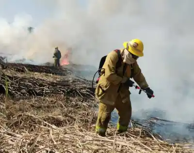 Ola de Incendios y Rescates en Monteros: “Los Bomberos Voluntarios No Se Cansan”