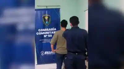 Agredió a su hermana a golpes en un restaurante y lo que pasó después sorprendió a la policía