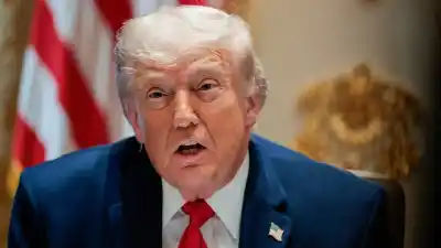 Trump confía en cerrar un acuerdo con Irán para reabrir el Estrecho de Ormuz la próxima semana