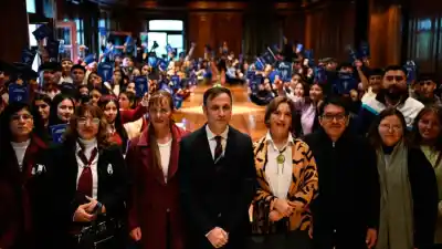 El programa que lleva a estudiantes del interior a recorrer la provincia: ¿qué descubrieron en Casa de Gobierno?