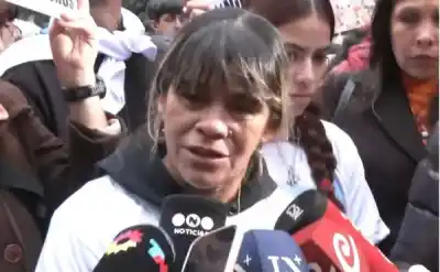 Halló una carta en un cajón y reveló un escalofriante secreto sobre su nieta