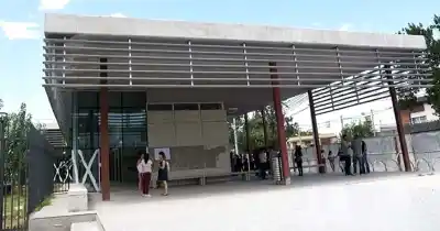 Salió a trabajar como remisero y un llamado lo llevó directo a una emboscada: lo balearon en el cuello