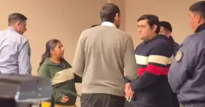 Entraron a la casa por una denuncia y lo que vieron en el interior los dejó helados: había nueve hermanos sometidos a una pesadilla