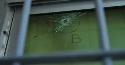 Atacaron a tiros el Heca y el sexto detenido tiene 17 años: lo encontraron escondido en un barrio de Rosario