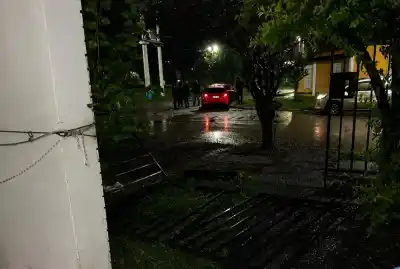 Lluvia desató el caos: tres accidentes encienden las alarmas en la capital