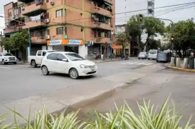Encienden nuevo semáforo en barrio Sur y revelan dónde instalarán los próximos ocho
