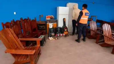 Entraron a una casa deshabitada y se llevaron todo: el insólito botín que dejó helada a la policía