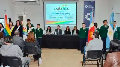 El lema que une a jóvenes y educadores en una jornada que promete cambiar su futuro