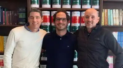 Hipotecaron un terreno para comprar un horno y hoy venden un millón de snacks al año: la historia de tres primos de Cipolletti