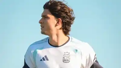 Lo que le pasó a Balerdi en el entrenamiento que encendió las alarmas en la Selección