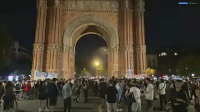 El dolor de los ricoteros en Barcelona: así despidieron al Indio Solari del otro lado del océano