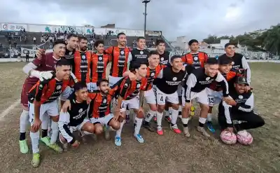 Goleada que mete miedo: Zapla aplastó a Cuyaya y ya espera a Talleres en la final