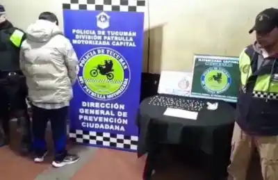 Corrió al ver a la policía y terminó detenido con más de 100 dosis de cocaína