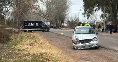 Intentó cruzar la ruta detrás de un colectivo y el impacto fue fatal