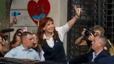El nuevo paso de Cristina Kirchner para frenar el remate de los bienes de Máximo y Florencia