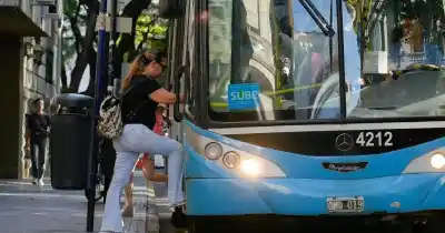 Colectivos de Rosario: ¿publicidad privada para salvar el boleto?
