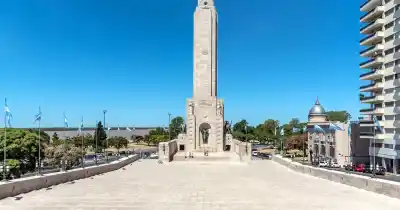 Tras años de abandono, el Monumento a la Bandera tiene fecha de reapertura: el día y la hora que nadie esperaba