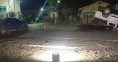 Escapaban de Gendarmería en una camioneta: el choque fatal y el cargamento que encontraron adentro