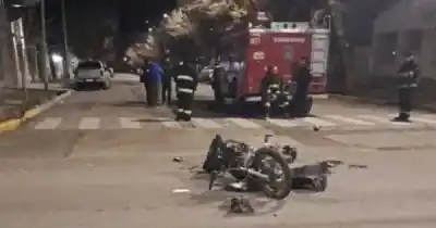 Incendio en Tupungato: bomberos chocaron contra un motociclista y el saldo es desesperante