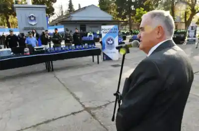 Jaldo entregó equipamiento de última generación a la Policía y al Servicio Penitenciario